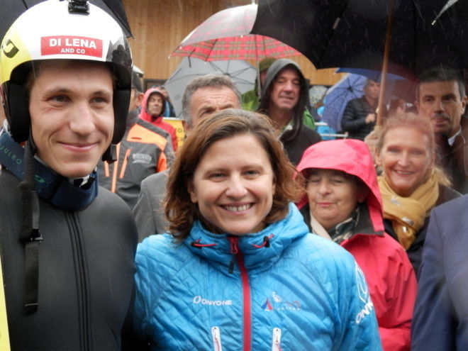 Laurent Muhlethaler sauteur avec la ministre